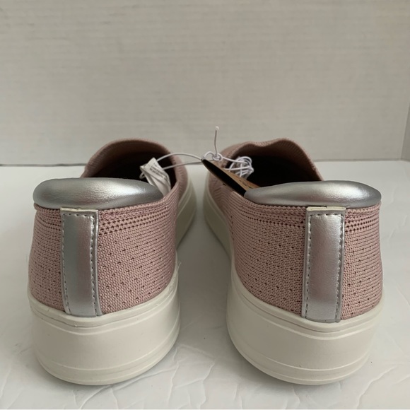 Dearfoams Women's Original Comfort Sophie Slip-on Sneaker shoes 7 - Picture 10 of 13